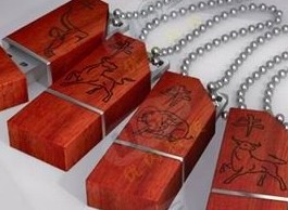 創(chuàng)意木質U盤系列-紅木制牛樣圖案U盤